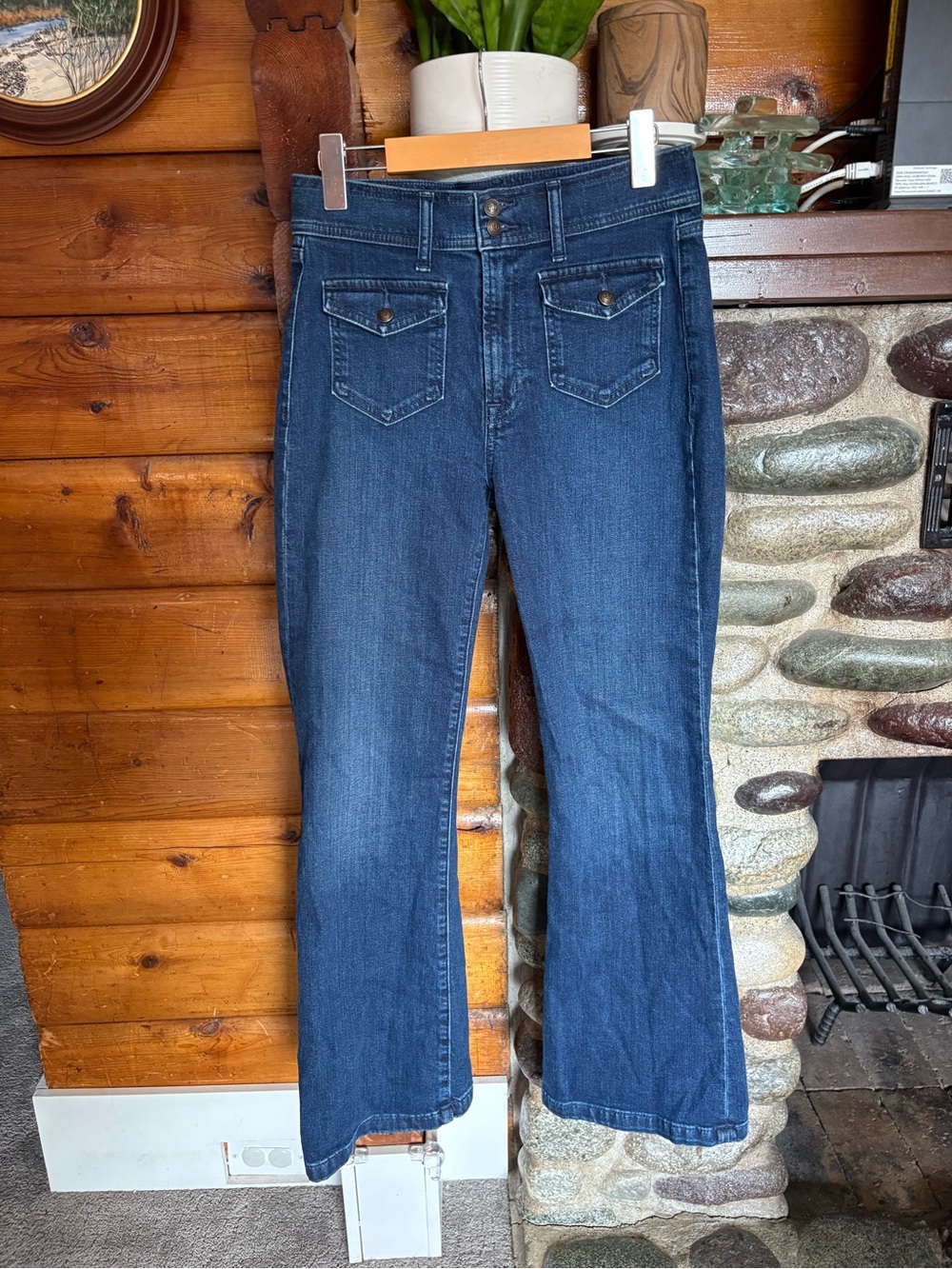 GAP ’70s Flare High Rise Dark Indigo Jeans Size 28/6